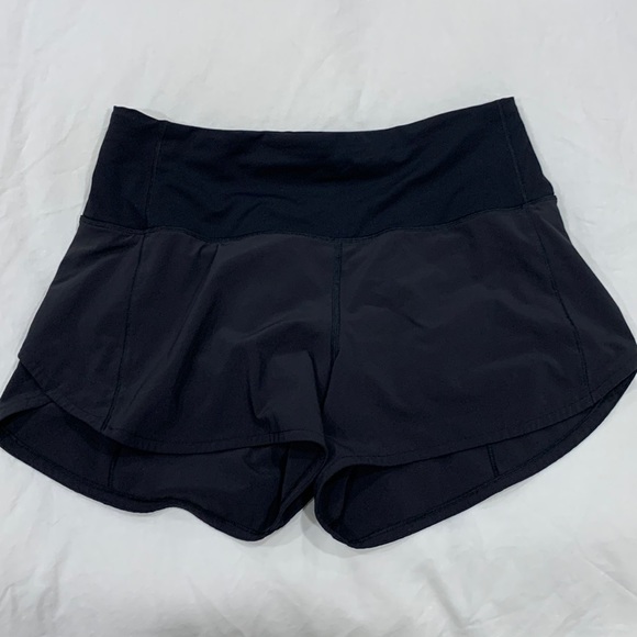 lululemon athletica Pants - Lululemon high rise speed up running short 4” , size 6.